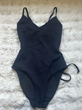 Good American Sculpt Corset Style Swimsuit